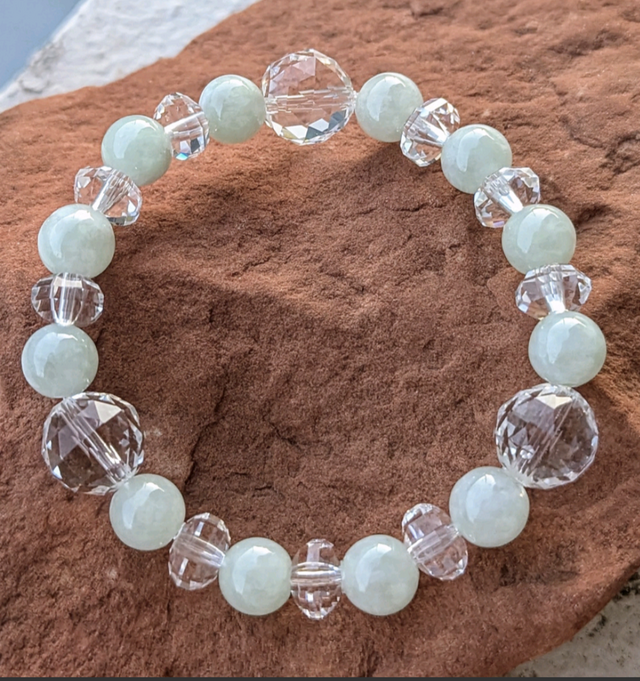 ✨ミャンマー産ヒスイ&クリアクォーツのブレスレット✨人生を大いに享受するためのブレスレット✨