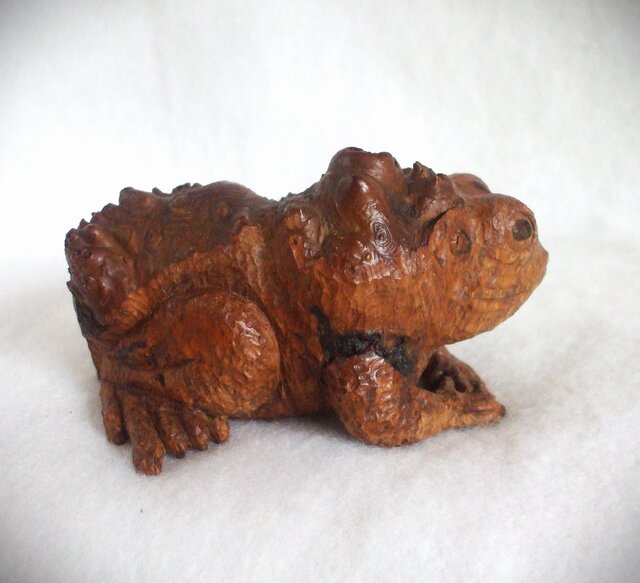 骨董 木彫 カエルの置物 N159KE 骨董 木彫 カエルの置物 N159KE 【公式通販】