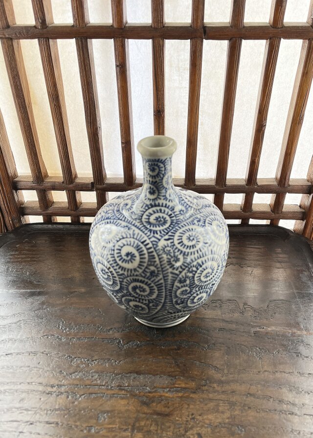 染め付け タコ唐草 花入れ 徳利 酒器 yk279 | iichi 日々の暮らしを