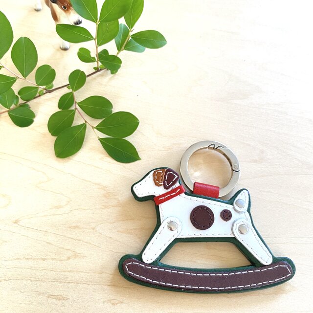 ロッキングジャックの革製カラビナリング