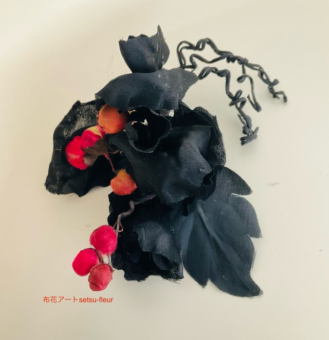 149 黒のスイトピー | iichi 日々の暮らしを心地よくする