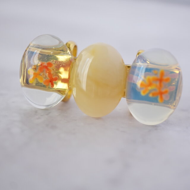 トパーズ翡翠とオパールの三連帯留め｜金木犀