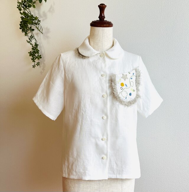 麻の丸衿シャツ　刺繍胸ポケット付き