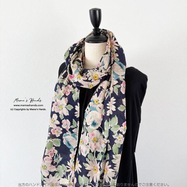 大人可愛い フローラル 》薄手 紺色 花柄 ふんわり 大きめ ショール