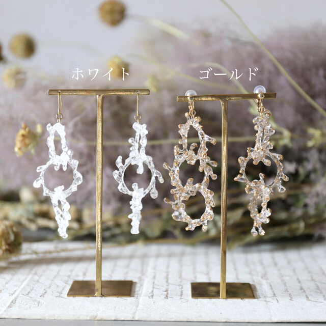 crown of baby's breath -triple- (white/gold)ピアス／イヤリング