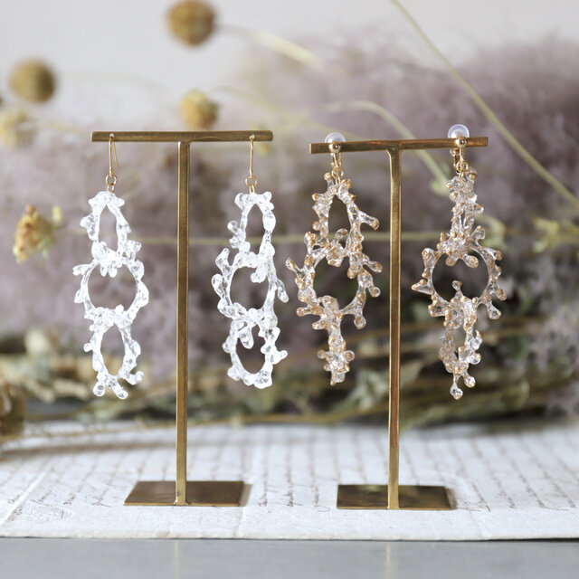 crown of baby's breath -triple- (white/gold)ピアス／イヤリング