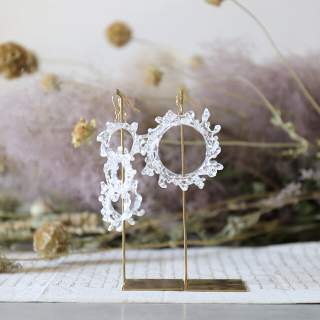 crown of baby's breath -triple- (white/gold)ピアス／イヤリング