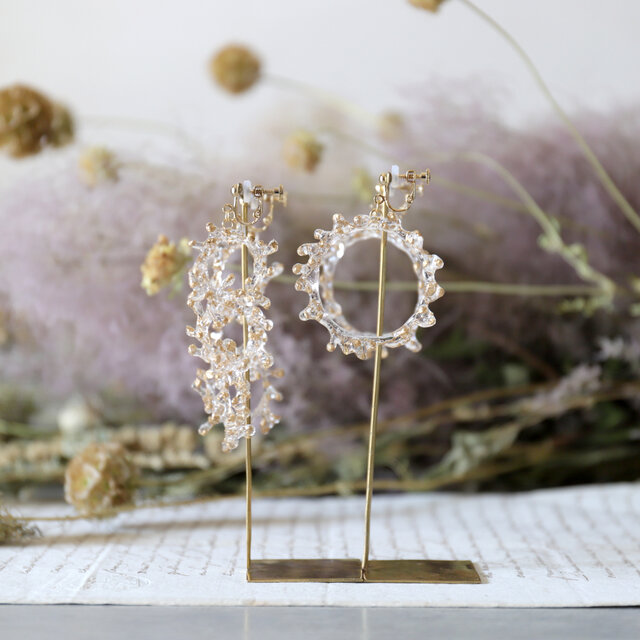 crown of baby's breath -triple- (white/gold)ピアス／イヤリング