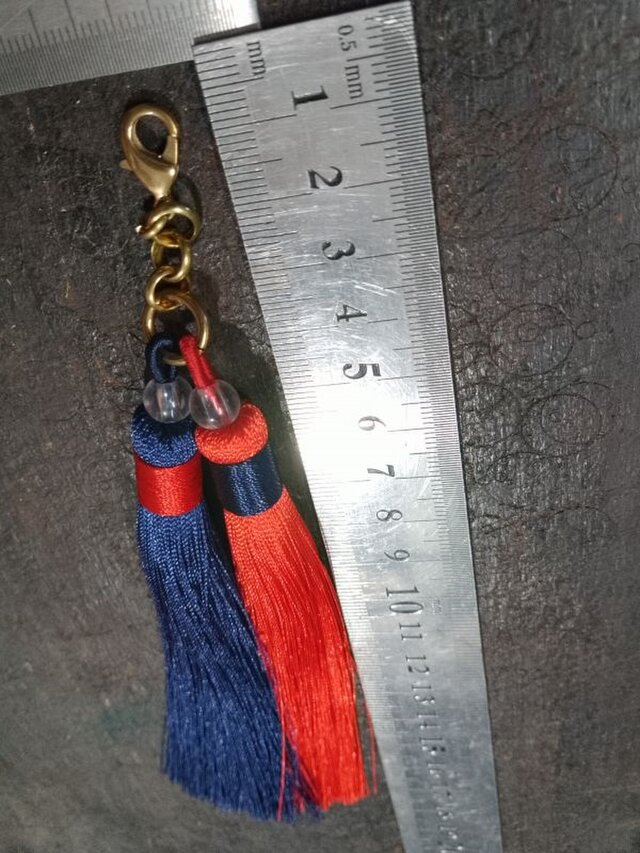 青×赤バイカラータッセル根付ストラップ 着物や浴衣の帯飾り・かんざし