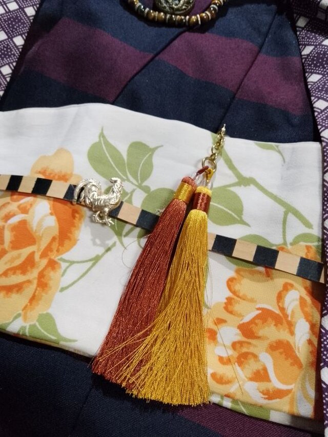 茶×黄土バイカラータッセル根付ストラップ　着物や浴衣の帯飾り・かんざし・ネックレスパーツとしてのコピーのコピーのコピーのコピー