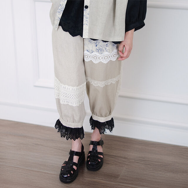ブルーフラワーとレースのあしらい・リネンふんわりパンツ（セットアップ可）