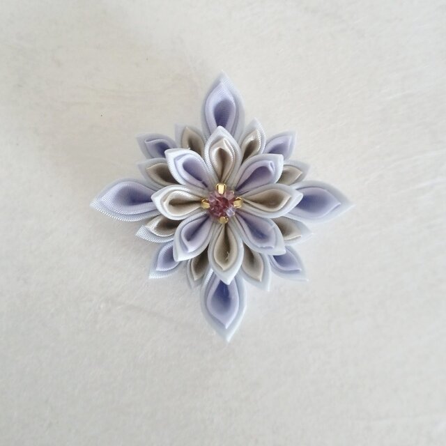花咲み　ブローチ　星花 　ラベンダー　つまみ細工