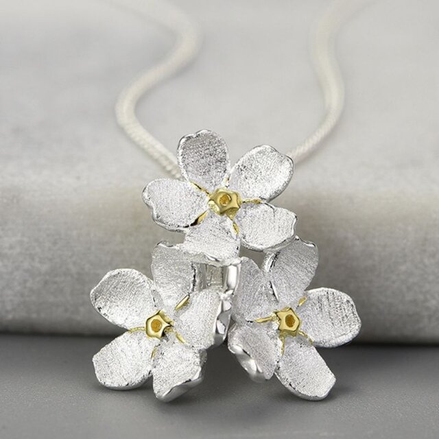 ワスレナグサのペンダント - 大切な人への贈り物に最適 R419 | iichi