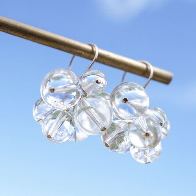 「シャボン玉」ピアス イヤリング アイリスクォーツ 虹 レインボー クリア 透明 大ぶり 天然石 ゴールド シルバー