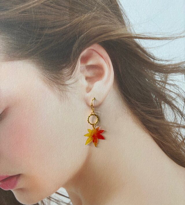 匿名配送変可！即発新品STEPHENDWECKシルバーフラワーピアス 匿名配送