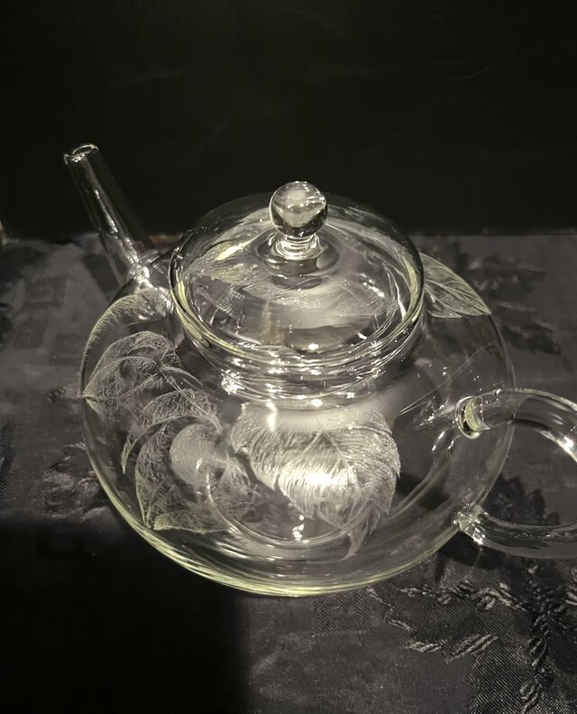 ほおづきの茶器〜手彫りガラス〜 | iichi 日々の暮らしを心地よくする