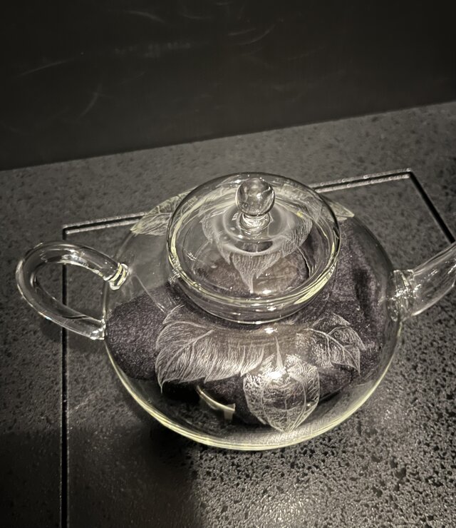 ほおづきの茶器〜手彫りガラス〜 | iichi 日々の暮らしを心地よくする