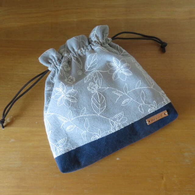 刺繍リネンとバイオウオッシュ帆布の巾着