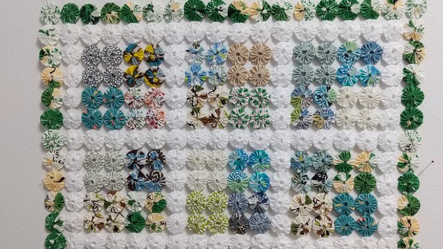 ヨーヨーキルト | iichi 日々の暮らしを心地よくするハンドメイドや