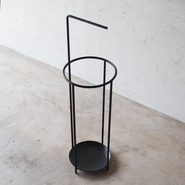 鍛鉄の傘立て｜手仕事が美しい、おしゃれでスリムな 傘スタンド