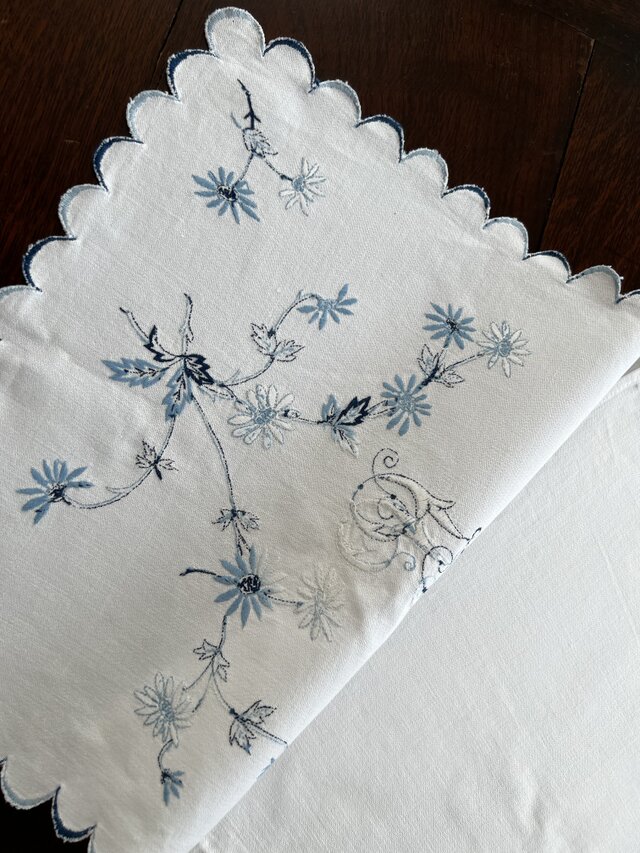 1900年代手刺繍リネンケース | iichi 日々の暮らしを心地よくする