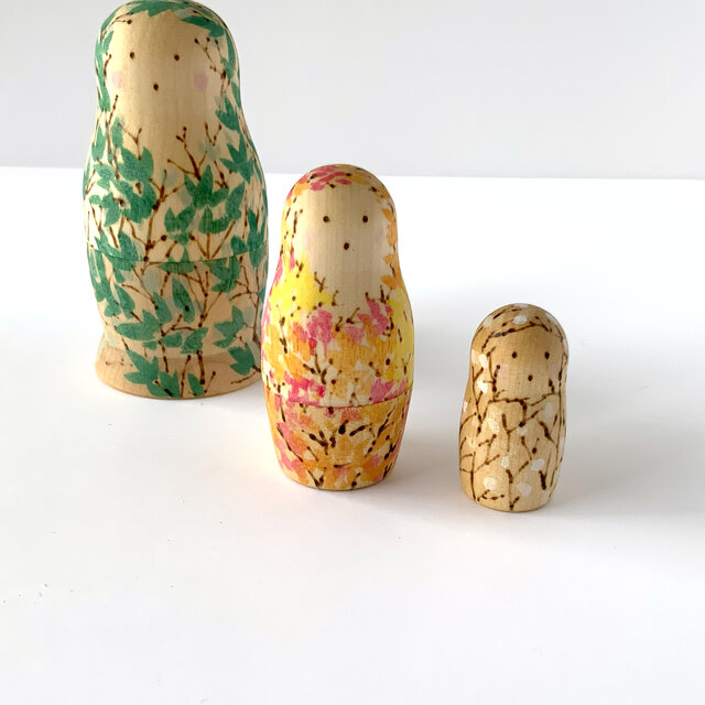 四季の木マトリョーシカ 3個組 | iichi 日々の暮らしを心地よくする
