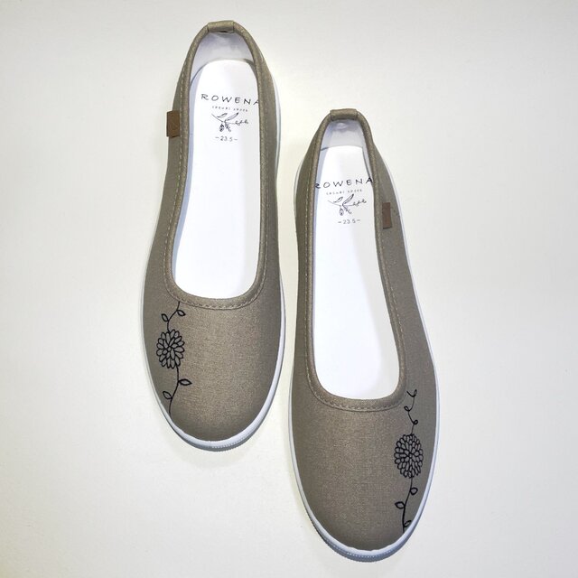 ◆SALE・1,000円引き◆ 線画の花が可愛いスリッポン (撥水加工・バレエシューズ型) 23.5cm〜24.5cm