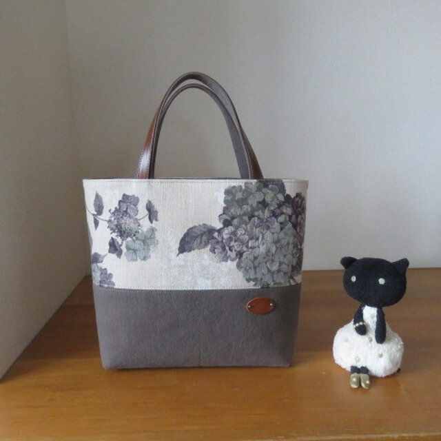 あじさい柄リネンとバイオウオッシュ帆布のトートバッグ