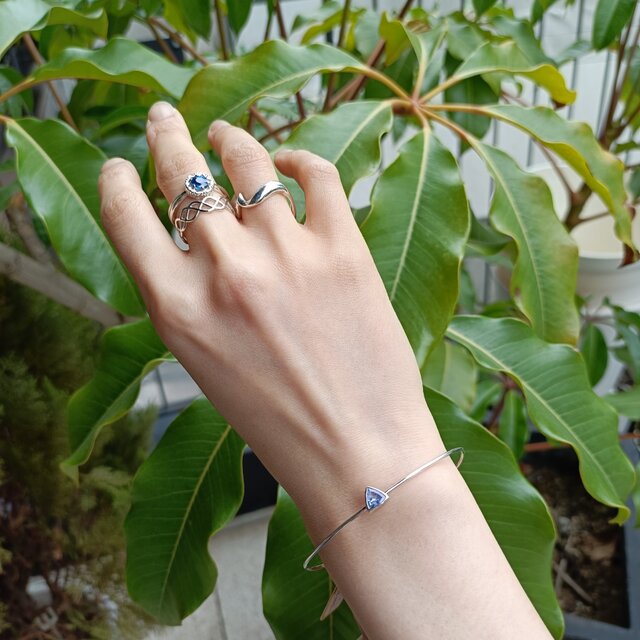 SV925］〜Hikari ヒカリ〜 タンザナイトのトリリアントカット