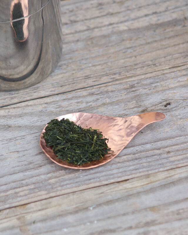 鎚目模様の純銅茶匙 つぶ | iichi 日々の暮らしを心地よくする