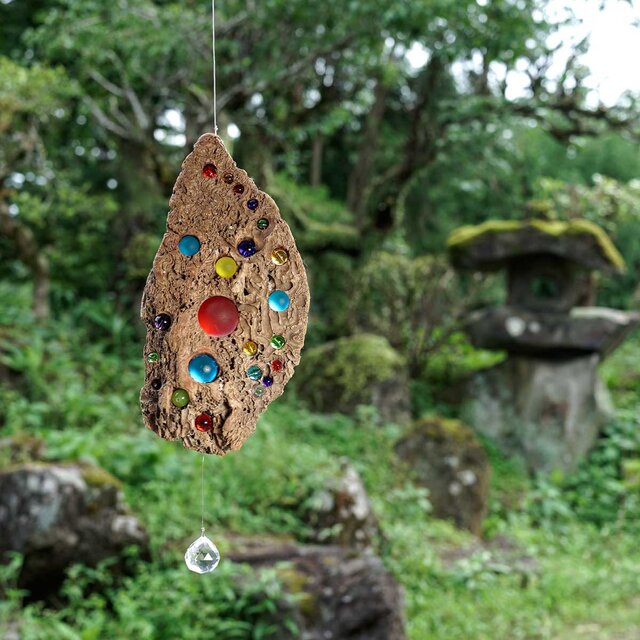 お部屋の中に太陽を　 流木とサンキャッチャー&モビール　窓の装飾 　ガラス玉　クリスタルプリズム　ビーチスタイル　５９