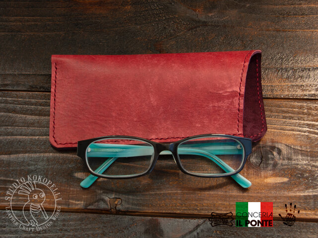 メガネケース ブラック マヤレザー ハンドメイド イタリアンレザー 総手縫い 名入れ】メガネケース 眼鏡ケース 縦型 マグネット ハードケース