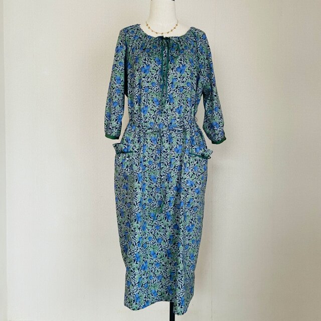 ブルーベイベリー　ラグランリボンワンピース