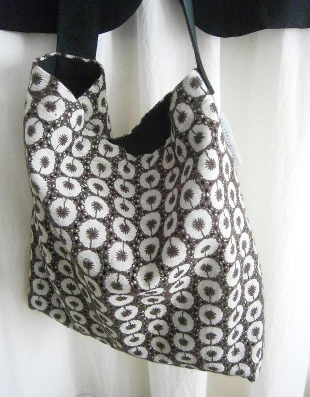 花刺繍×CottonLinen ShoulderBag | iichi 日々の暮らしを