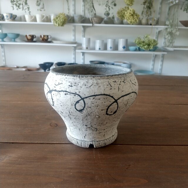 流線形の植木鉢