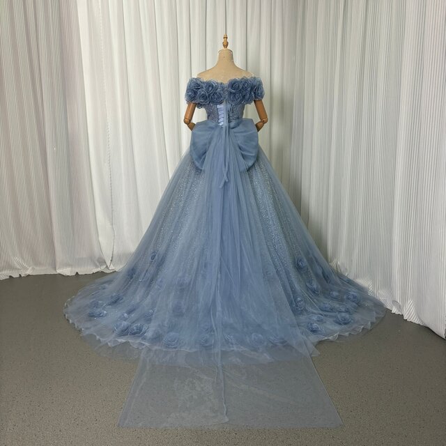 カラードレス ブルーグレー オフショルダー キラキラドレス バラトレーン 編み上げ リボン 結婚式 花嫁