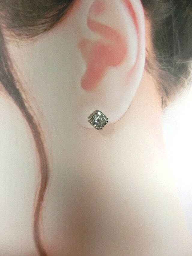 PT900 プリンセス ダイヤピアス 0.3ct明日まで プリンセスカットダイヤモンドピアス（Pt900） | iichi 日々の暮らしを