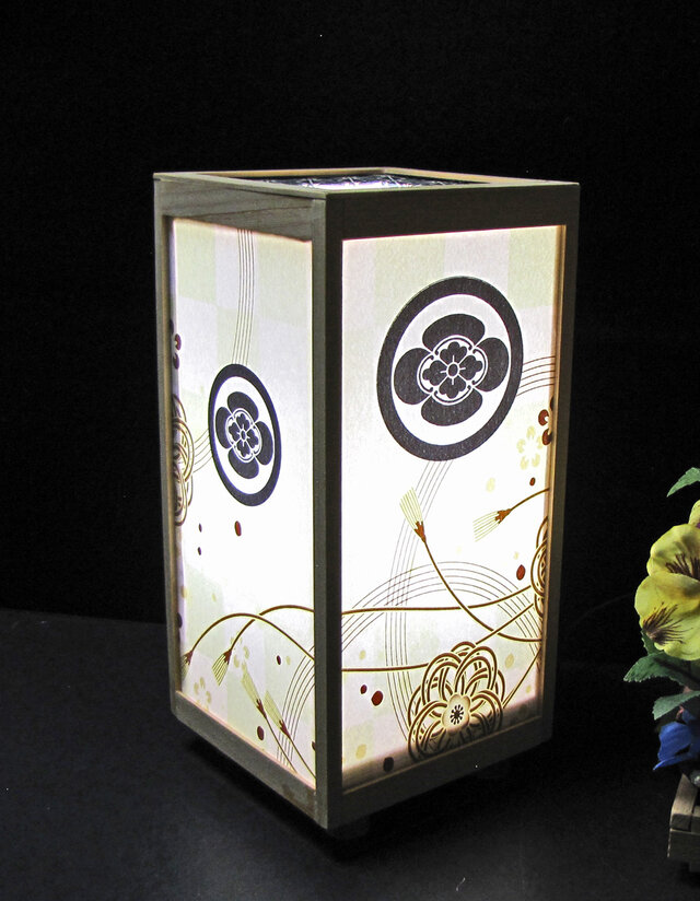 ◇家紋の宿り木=「丸に木瓜」（家紋変更可）／至福の明り・心温まる