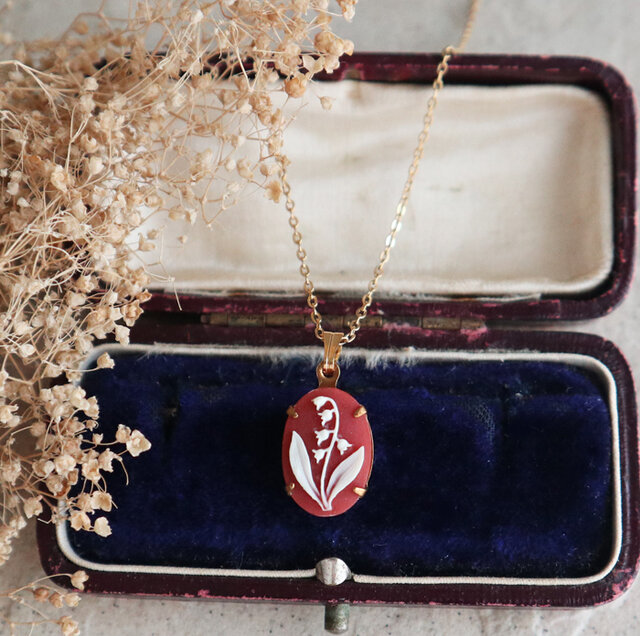 ヴィンテージペンダントネックレス カメオ テラコッタ ゴールド アンティーク① ヴィンテージペンダントネックレス カメオ テラコッタ ゴールド