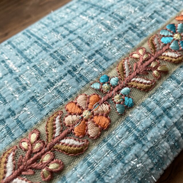 インド刺繍リボン長財布(ブルー系ツイード×オレンジリボン) | iichi