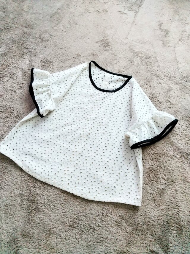 コットンレースフリル袖ブラウス