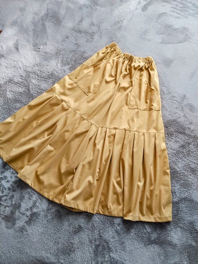 上質マスタードカラーカットソーのプリーツガウチョパンツ