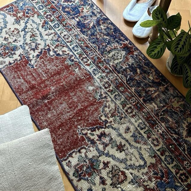 130×184 擦れシャビー　サーモン　草花ボタニカル　トルコヴィンテージラグ 81×273ロングランナーラグ ボタニカル 擦れシャビー トルコ