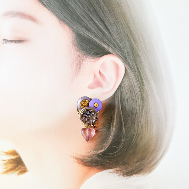 個性的なお花模様のボタンのイヤリング ピアス ボタンアクセサリー