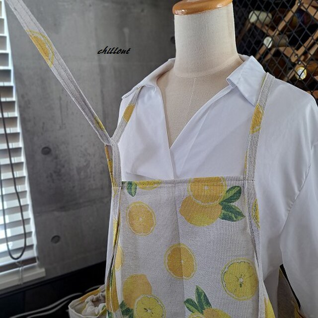 初期ピカチュウ　ハンドメイド（エプロンドレス） 小花柄 ドレスエプロン セット 三角巾 パープル ピンク サックス