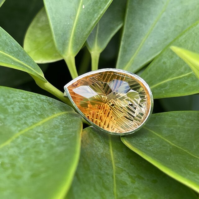 SV925 宝石　ゴールドメッキ　天然石リング　水晶　開運　雫　動画606 グリーン瑪瑙 はじける果実のしずく PSカボション シルバーSV925