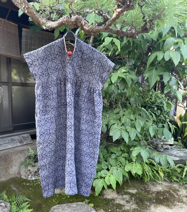 着物リメイク】縮みのカシュクールワンピース/絹 | iichi 日々の暮らし