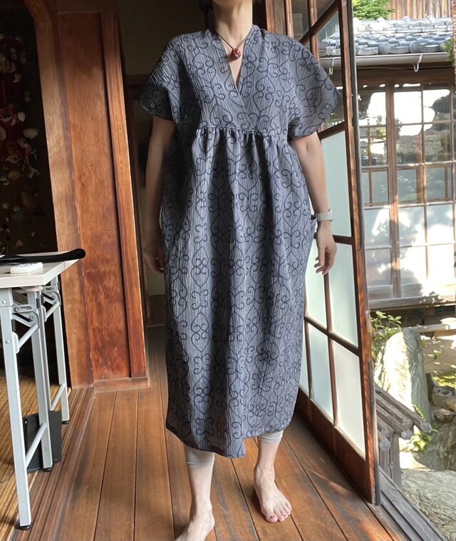 着物リメイク】縮みのカシュクールワンピース/絹 | iichi 日々の暮らし