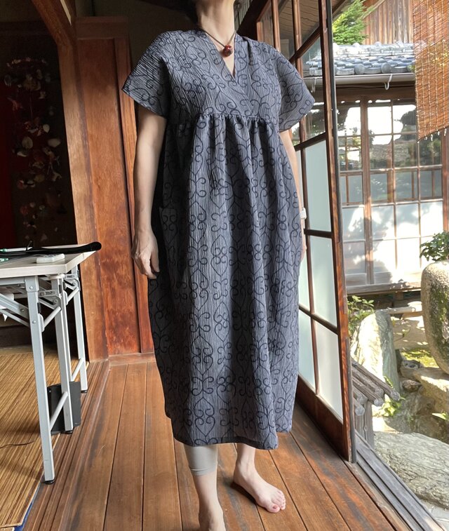 着物リメイク】縮みのカシュクールワンピース/絹 | iichi 日々の暮らし