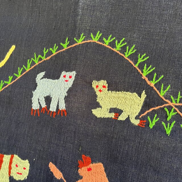 ハンドメイド「草原」 ミャンマー・チン族手刺繍布【ネイビー】Lot.2 | iichi 日々の